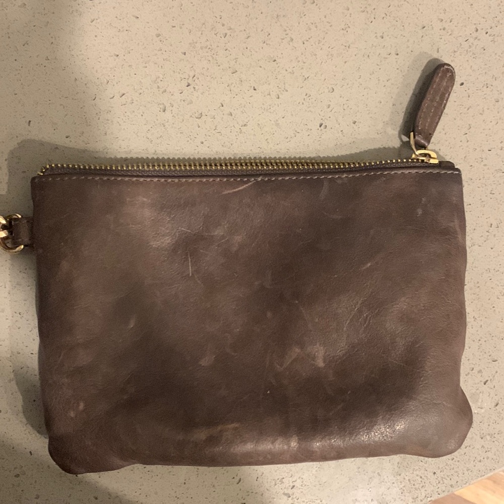 Handmade leather pouchette wristlet